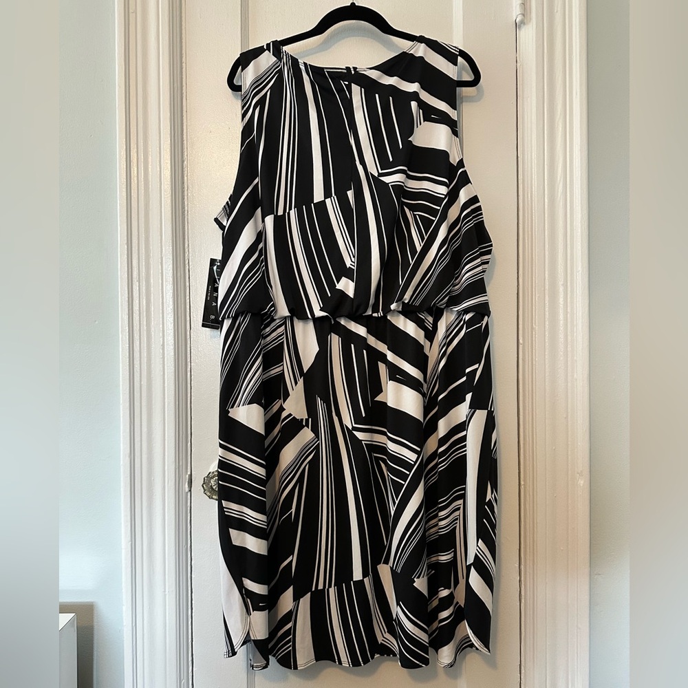 Tiana B Size 24W Black and White Abstract Print Dress - Picture 6 of 7